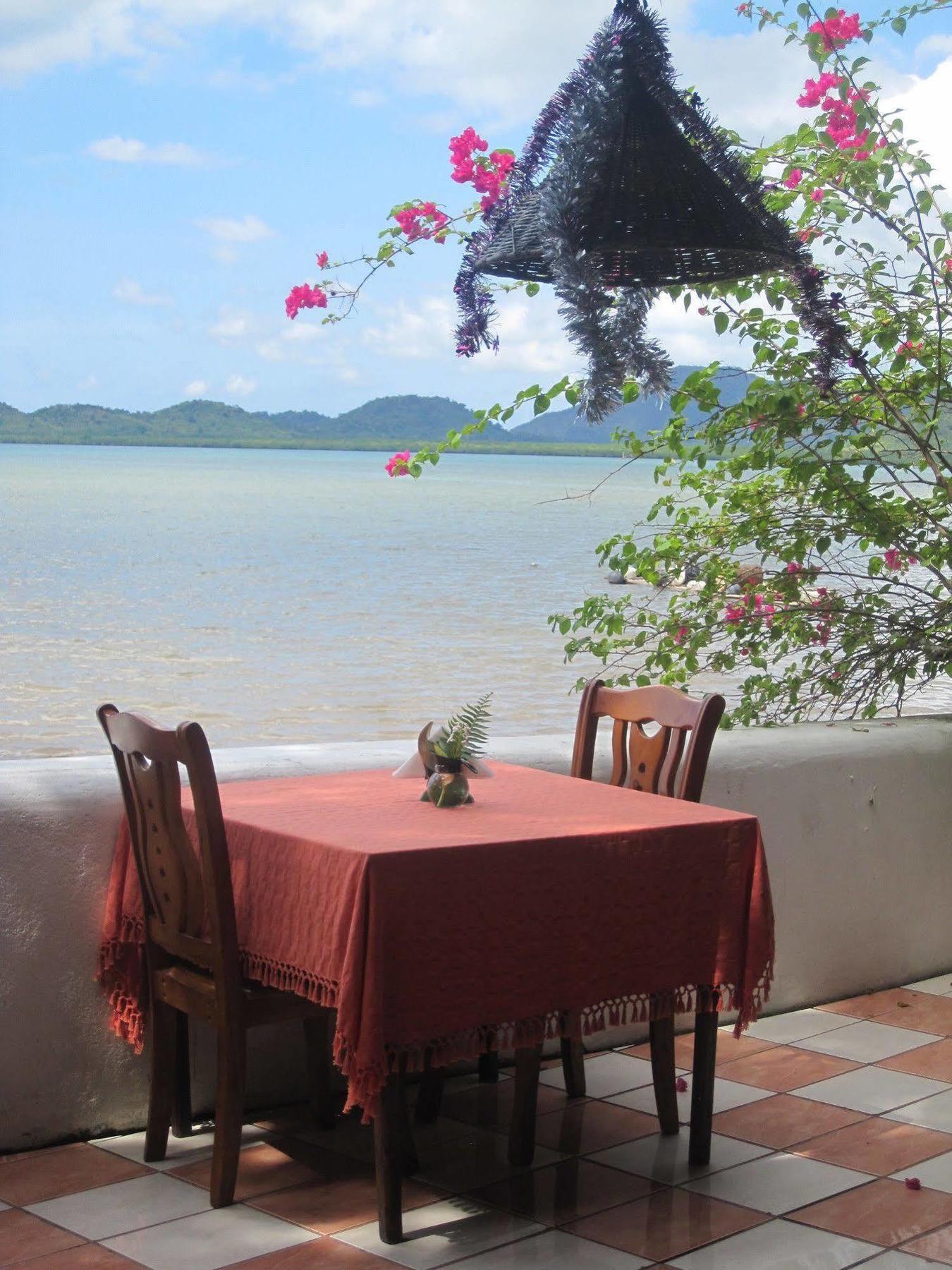 Pierhouse Lodging Busuanga Kültér fotó